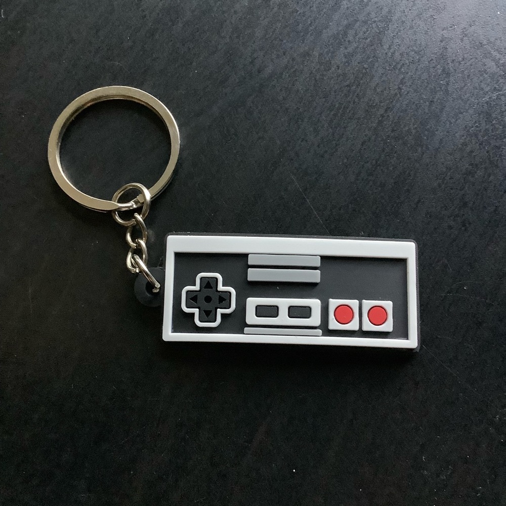 4pc Game Controllers Keychain Gamer Set Bundle Co… - image 8